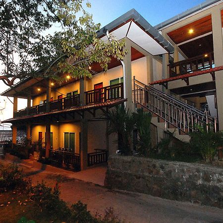 Tioman Dive Resort Kampong Ayer Batang Экстерьер фото