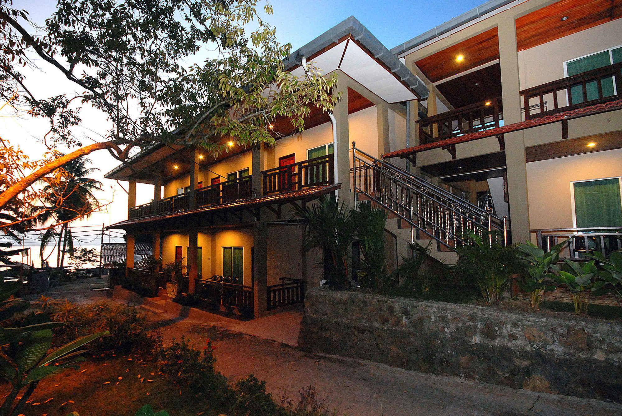 Tioman Dive Resort Kampong Ayer Batang Экстерьер фото