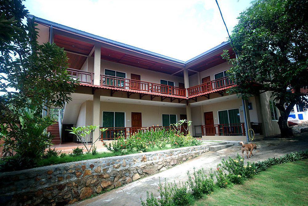 Tioman Dive Resort Kampong Ayer Batang Экстерьер фото