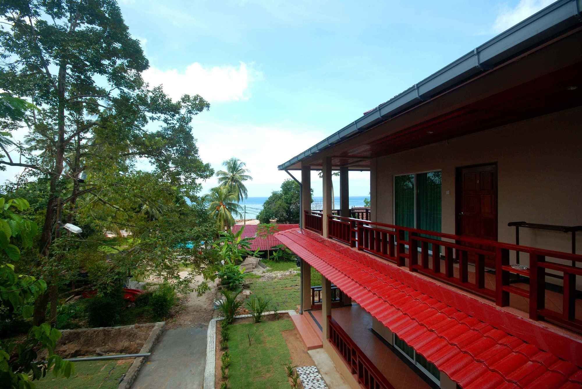 Tioman Dive Resort Kampong Ayer Batang Экстерьер фото